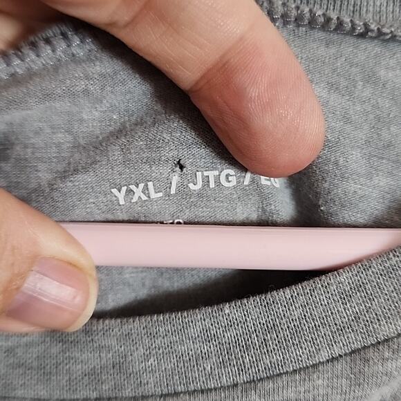 Under Armour Gray Loose Fit Heat Gear Top, Girls XL, NWT - Picture 8 of 8